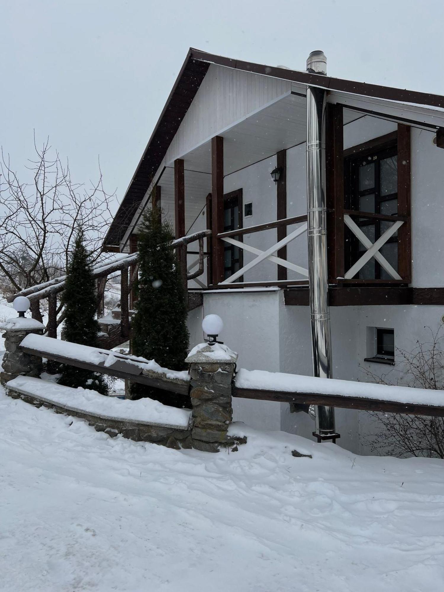 Готельно-Ресторанний Комплекс Кичера Volovets Exterior foto